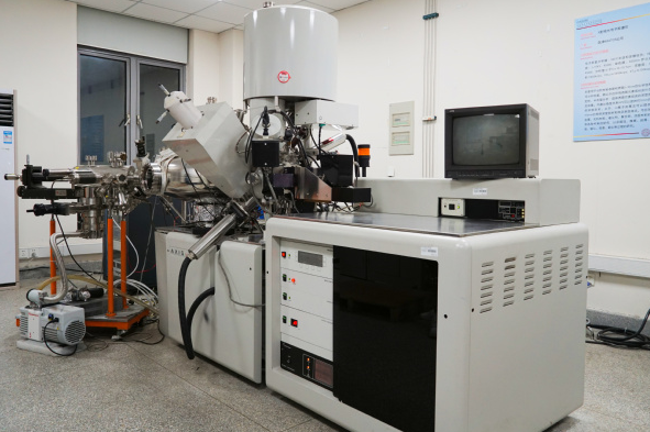 光电子能谱仪