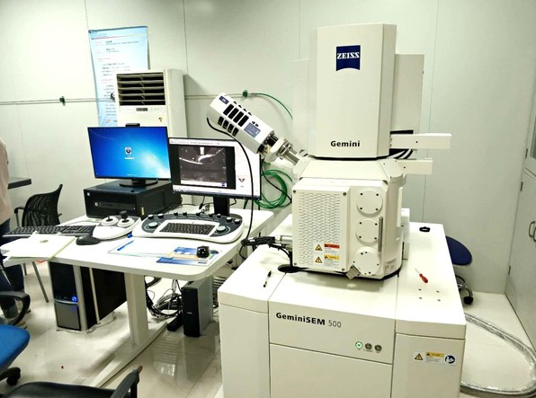 场发射扫描电子显微镜